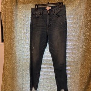Lucky Brand medium Blue Skinny Jeans